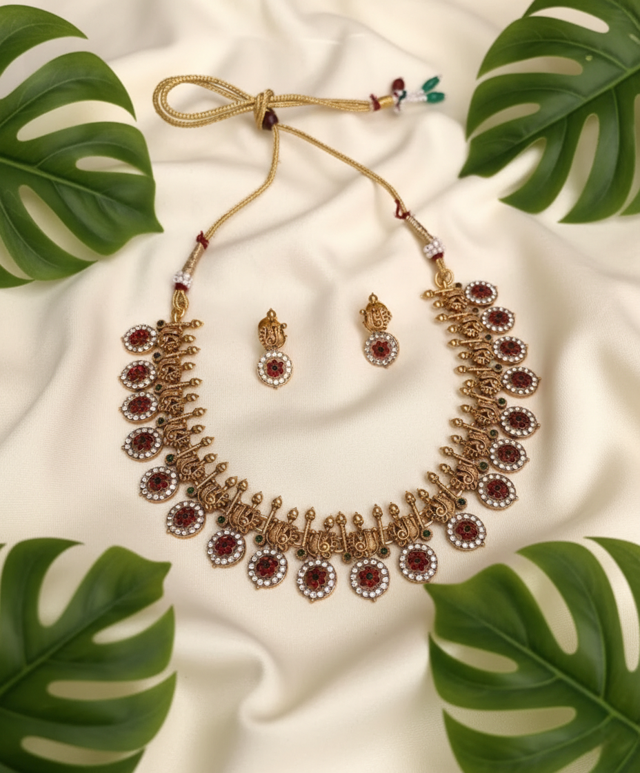 Tarvaya Antique Necklace